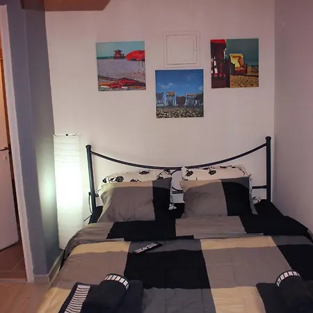 Amazing Next 2 Center Only 10 Minutes * Thessaloníki